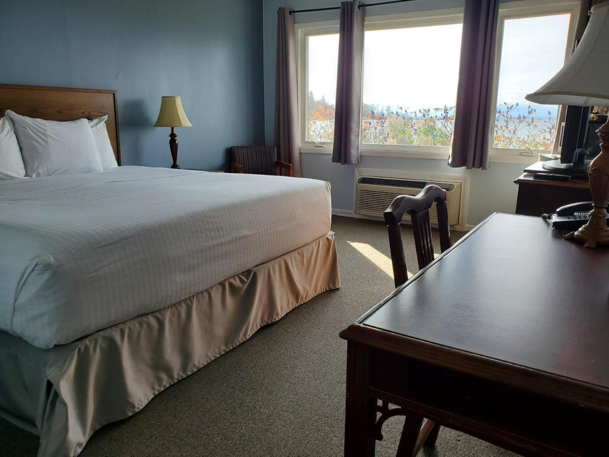 Carolyn Beach Inn Thessalon Exteriér fotografie