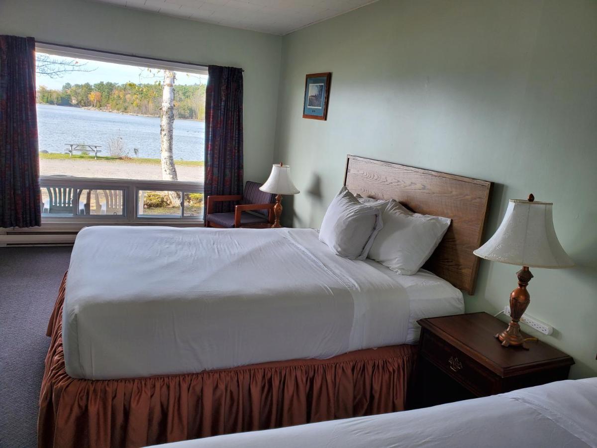 Carolyn Beach Inn Thessalon Exteriér fotografie