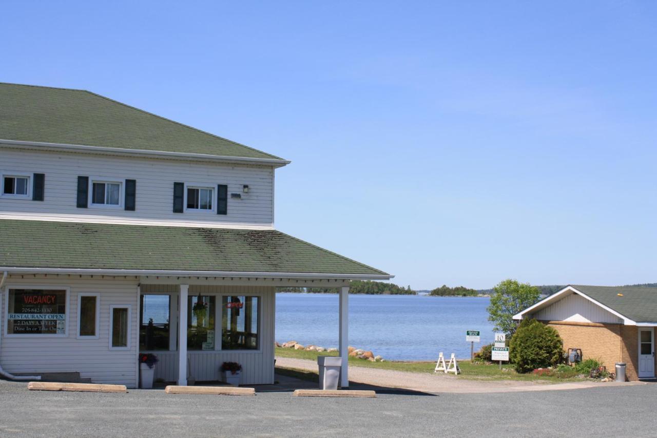 Carolyn Beach Inn Thessalon Exteriér fotografie